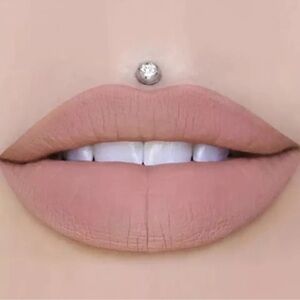 Jeffree Star Mannequin Velour Liquid Lipstick